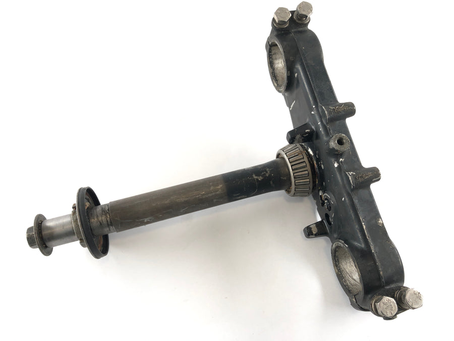 Suzuki DR 600 SN41A [1986] - Gabelbrücke unten