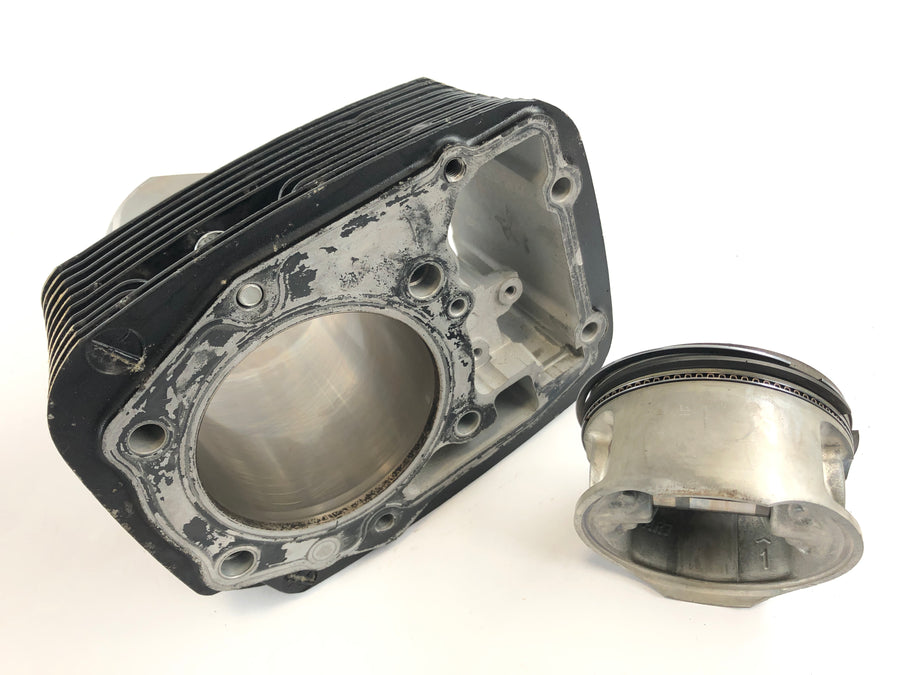 Suzuki Intruder VL 1500 AL [2000] - Cylinder and piston set cylinder front and rear