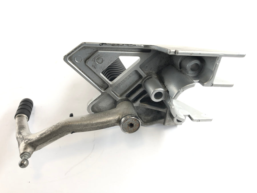 BMW R 1100 R Type 259 [1999] - Driver's footrest left with gearshift pedal
