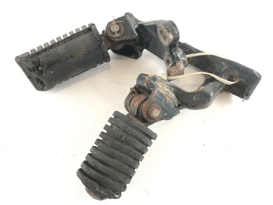 Honda XL 600 R PD03 [1984] - Passenger footrests right and left