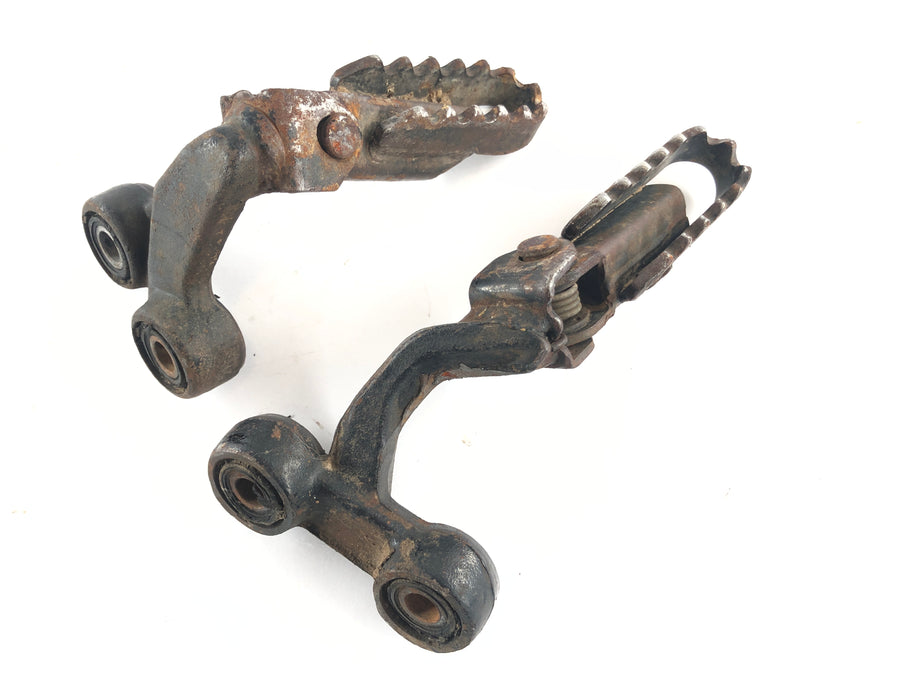 Suzuki DR 650 SP44B [1994] - Driver footrests right and left