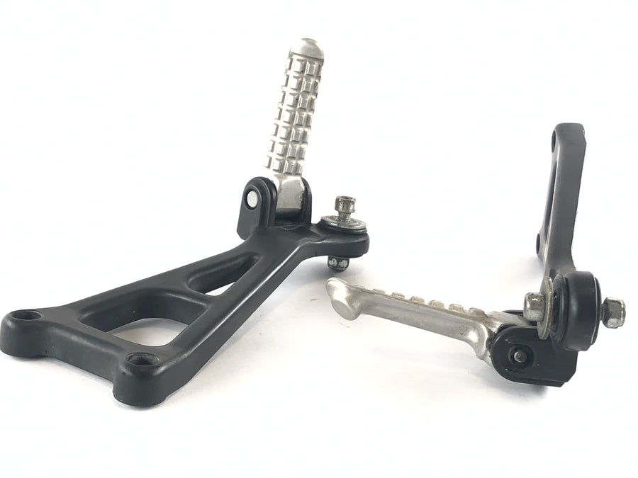 Moto Guzzi V11 [2001] - Passenger footrests with holder right and left