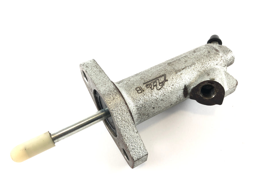 BMW M 535i E28 [1986] - clutch master cylinder