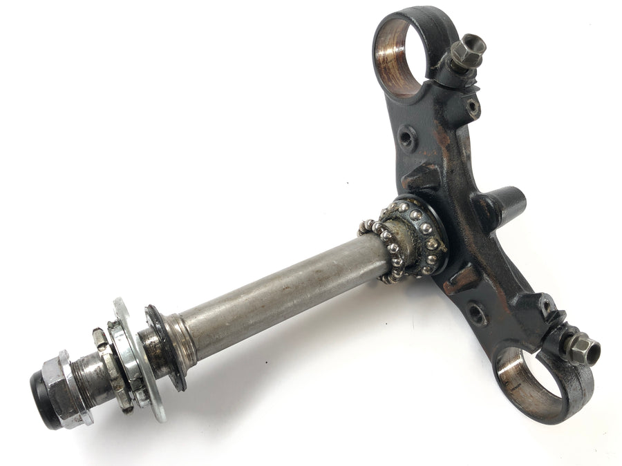 Honda CBR 900 RR SC28 [1995] - lower triple clamp