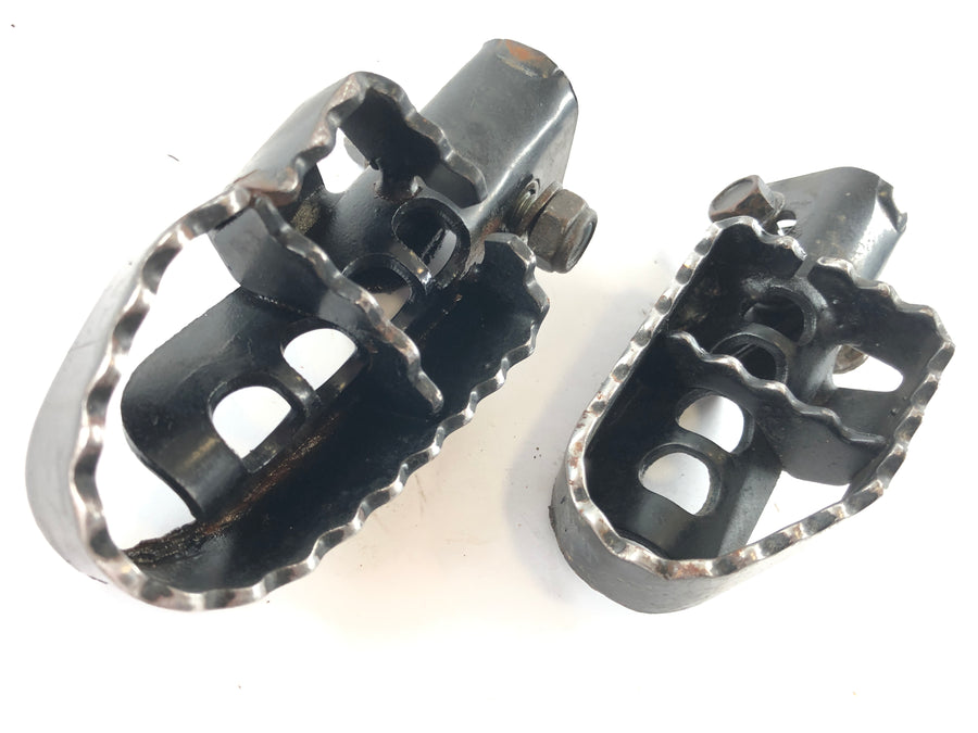 Aprilia SX KX1 125 [2020] - Driver footrests right and left