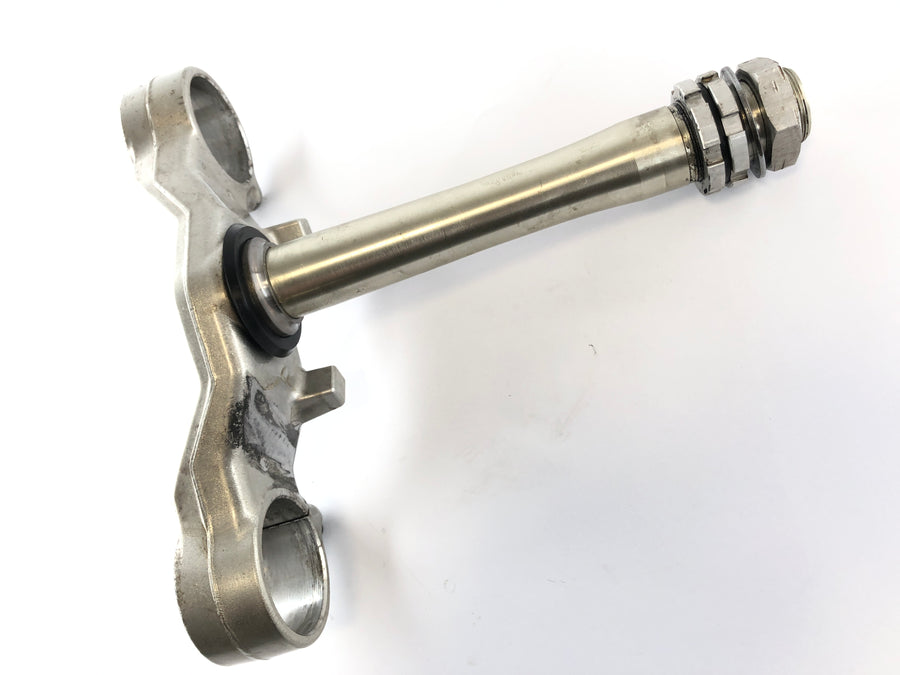 Yamaha YZF R1 RN12 [2005] - lower triple clamp