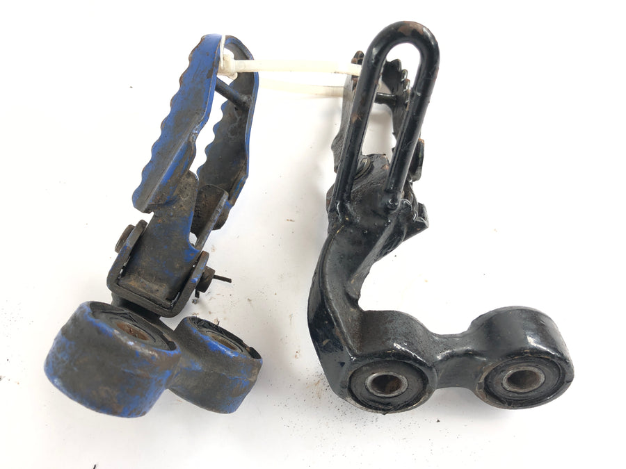 Suzuki DR 750 S SR41B [1988] - Driver footrests right and left